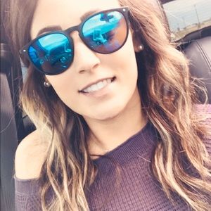 Meet your Posher, Chrystle